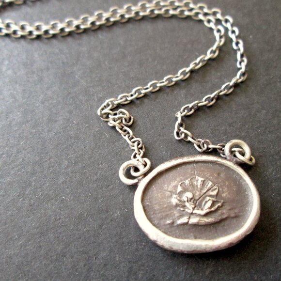 PYRRHA Design Wax Seal Birth Of Venus Pendant Necklace Sterling Silver 925 - Picture 15 of 15